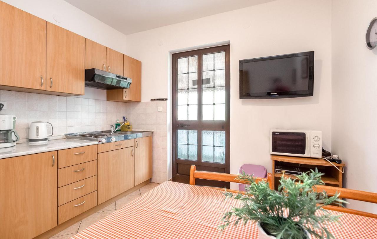 Milo Apartment Poreč Exterior foto