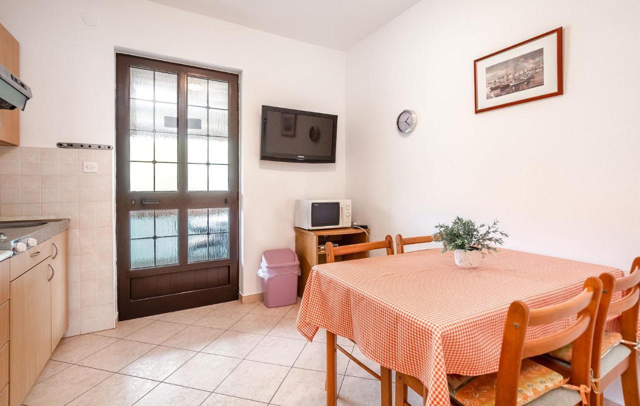 Milo Apartment Poreč Exterior foto